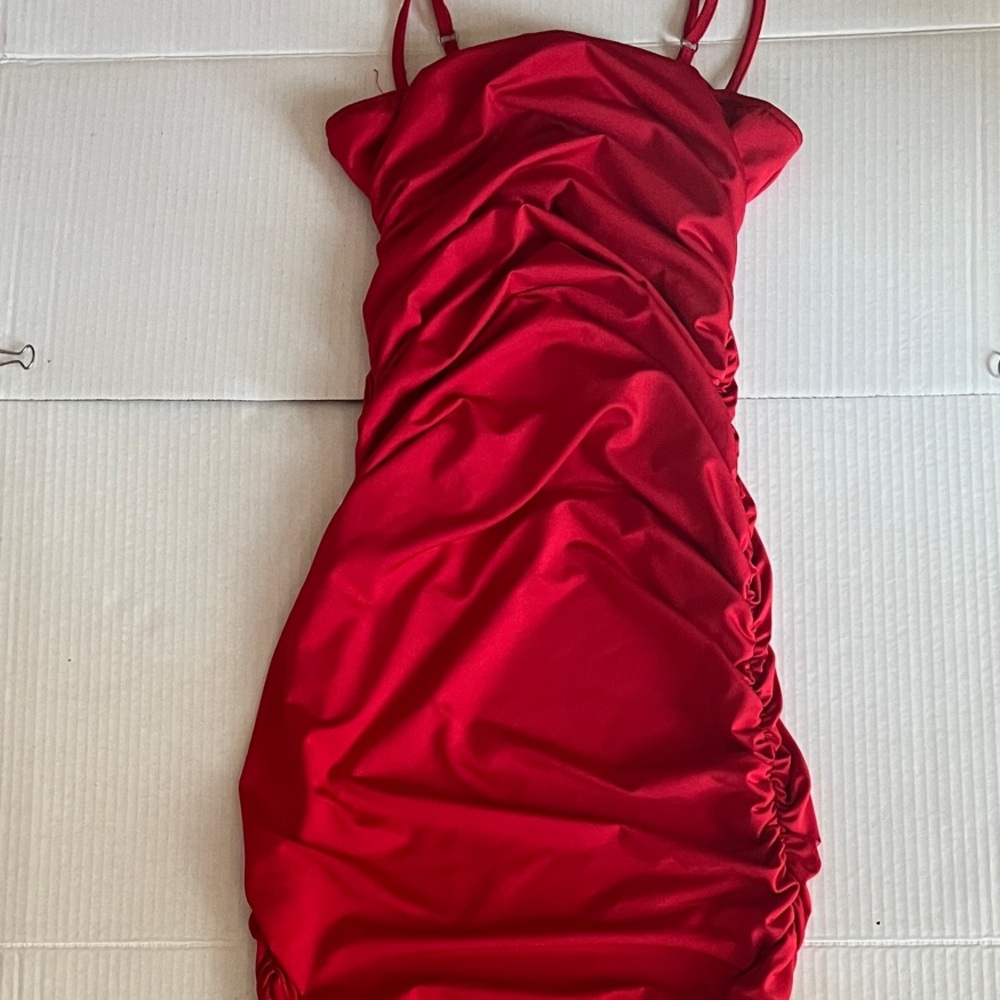 Sleek Red Ruched Spaghetti-Strap Mini Dress